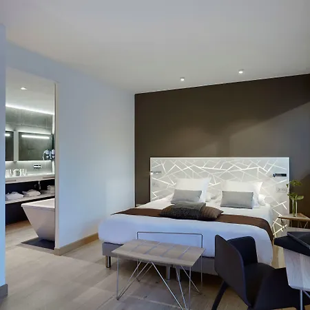 In Situ Hotel
